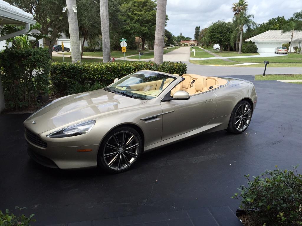 2011 Aston Martin Rapide Base's photo