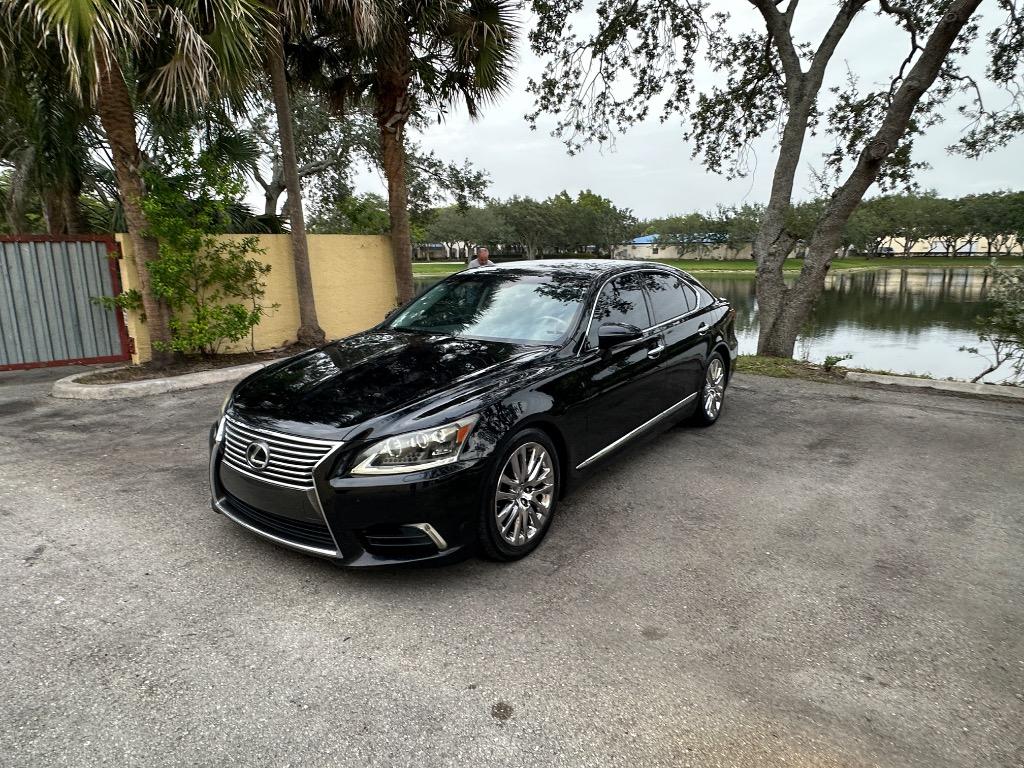 2014 Lexus LS Base's photo