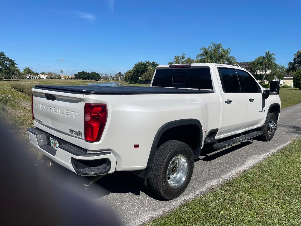 2023 Chevrolet Silverado 3500HD High Country - Photo 8