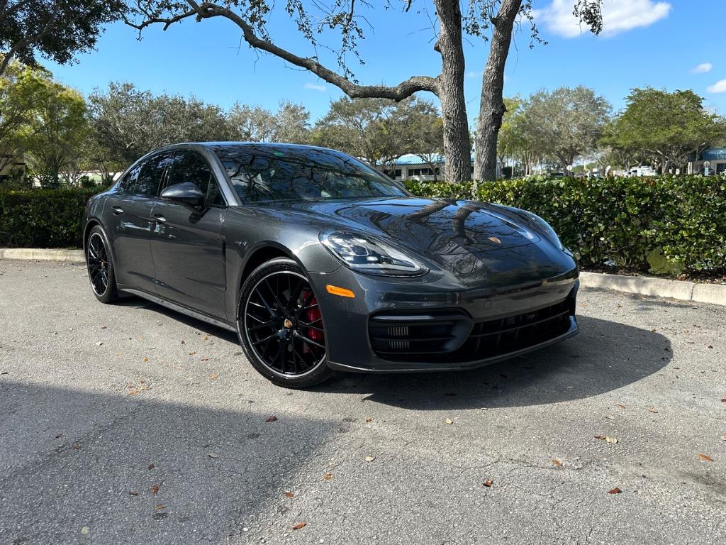 2021 Porsche Panamera S's photo