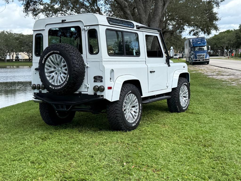 1997 Land Rover Defender Base - Photo 6