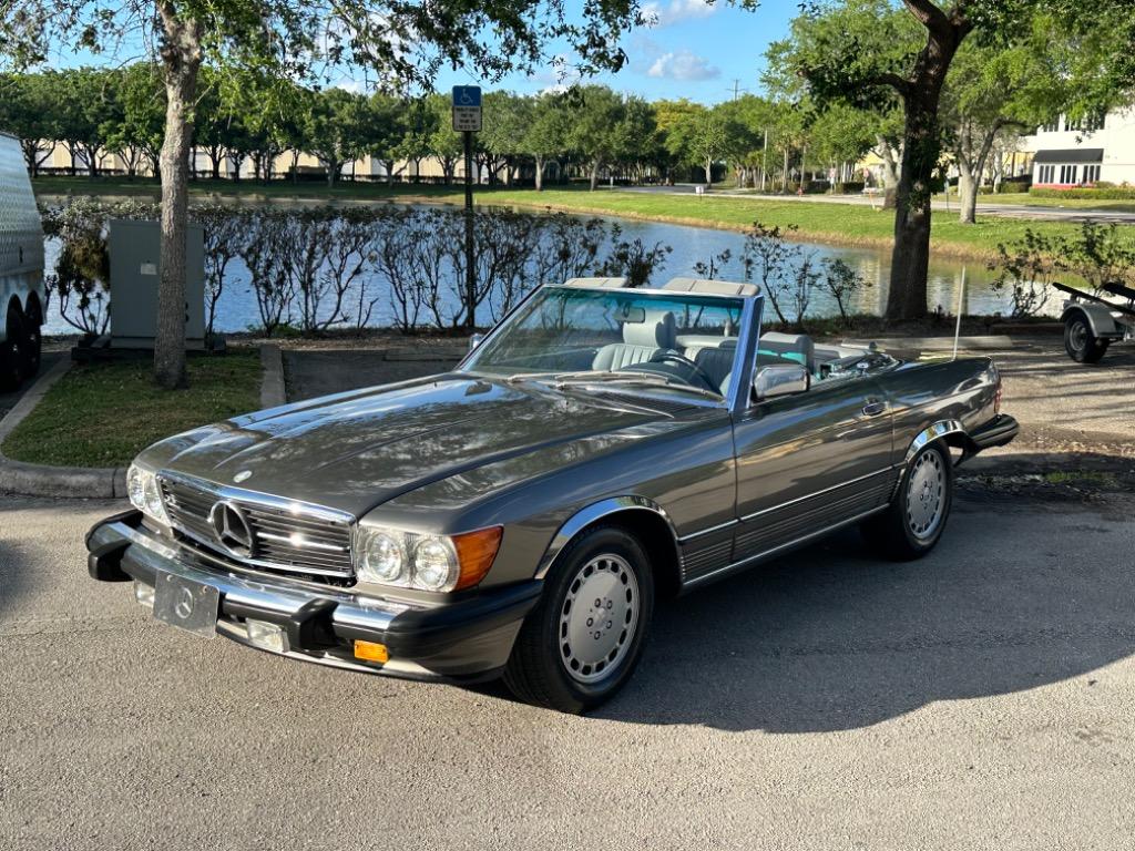 1988 Mercedes-Benz 560's photo
