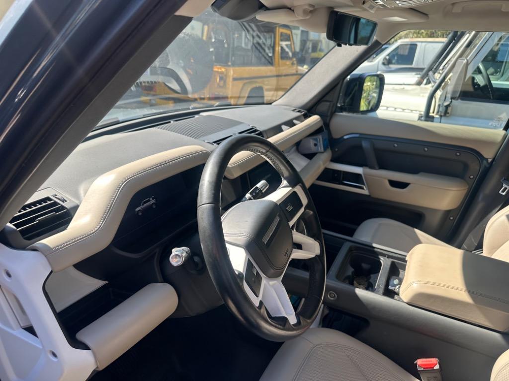 2020 Land Rover Defender S - Photo 23