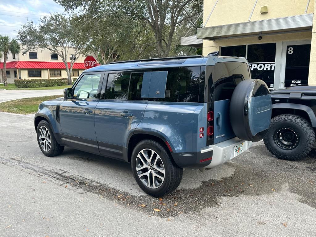 2020 Land Rover Defender S - Photo 10