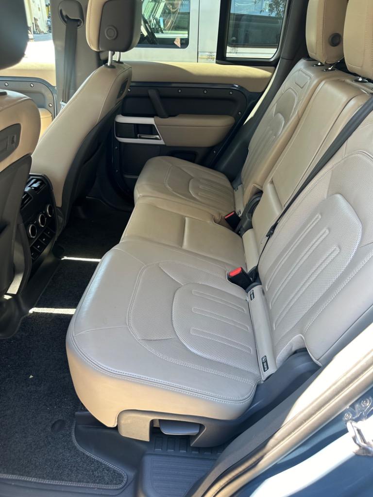 2020 Land Rover Defender S - Photo 18