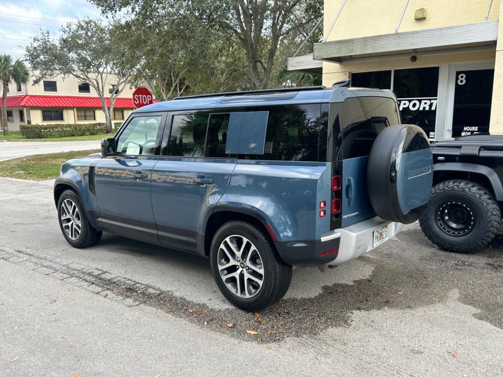 2020 Land Rover Defender S - Photo 12